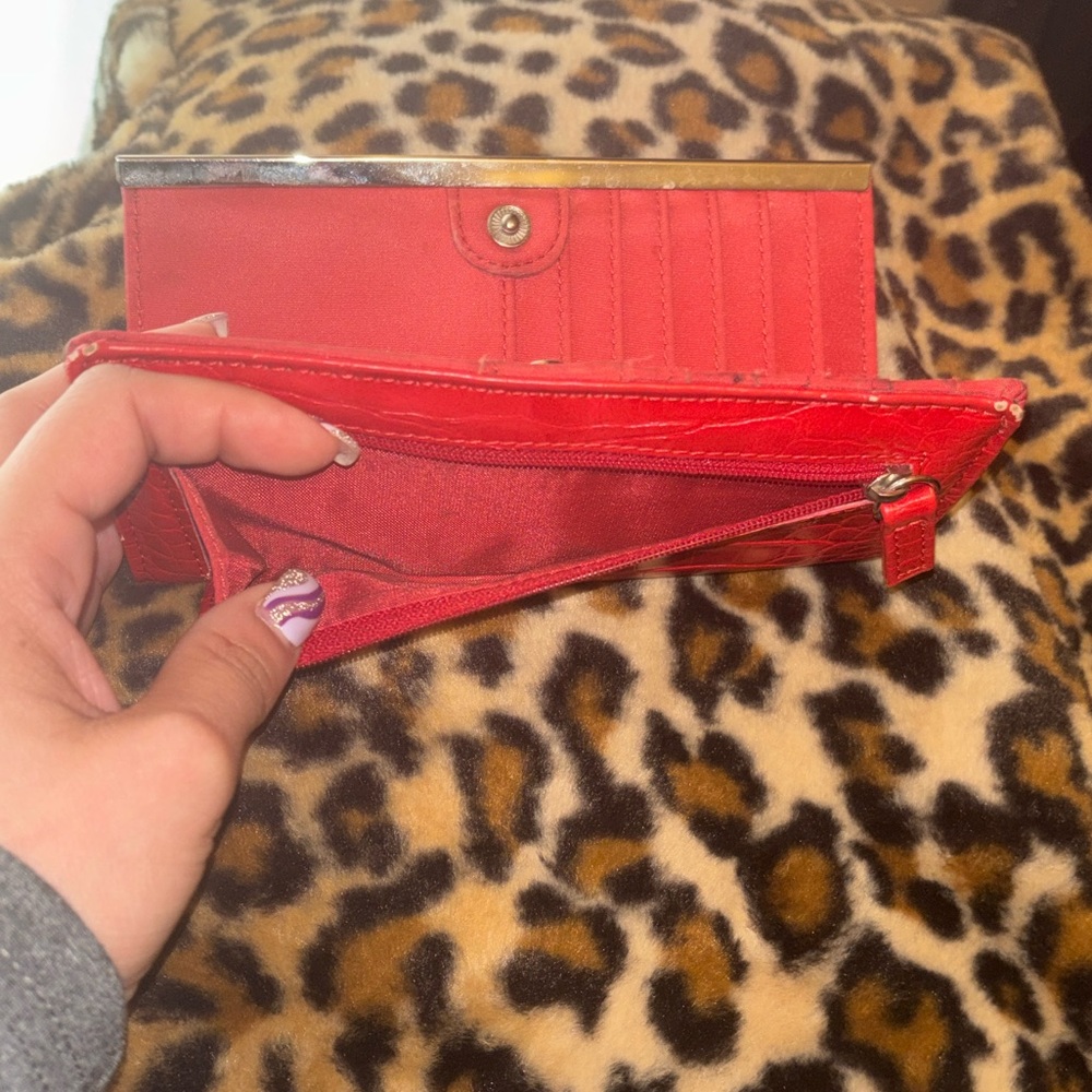 Safe Keeper Red Croc-Embossed Wallet - Picture 5 of 10